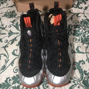 Nike Air Foamposite Pro ‘Crimson’ Size 13